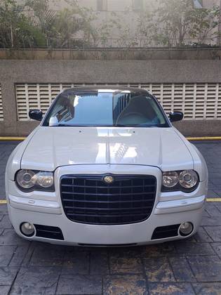 CHRYSLER 300 C 5.7 HEMI SEDAN V8 16V GASOLINA 4P AUTOMÁTICO CHRYSLER 300 C 5.7 HEMI SEDAN V8 16V GASOLINA 4P AUTOMÁTICO